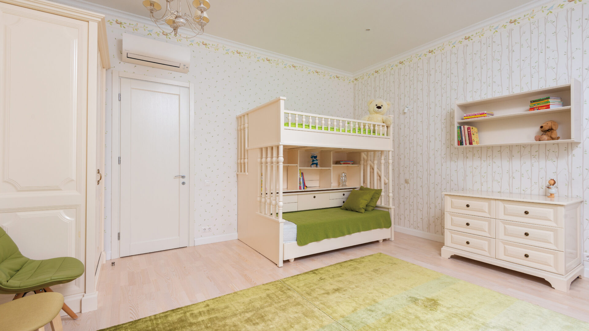 淺綠色房間壁紙